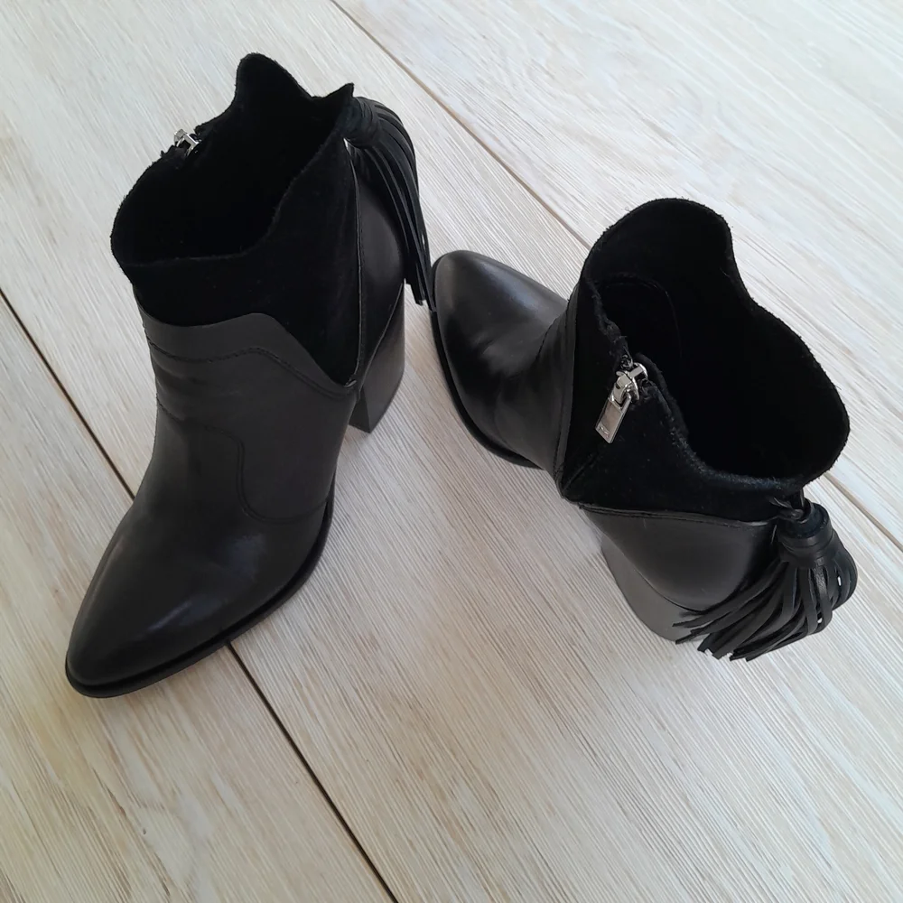 Marc Fisher Black Leather Block Heel Boots Size 6